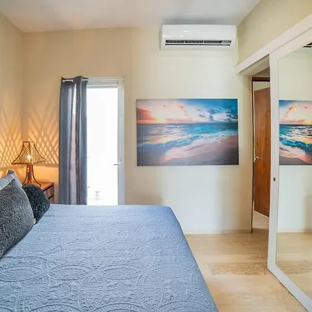 Papaya 15 Exclusive Penthouse With Rooftop And Jacuzzi
