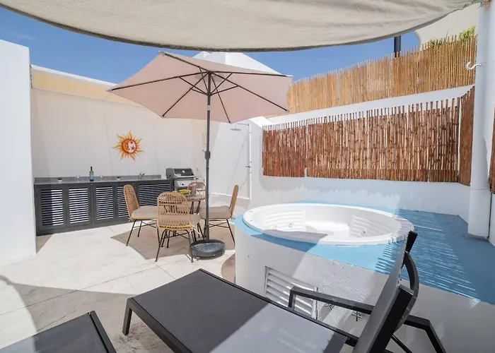 Papaya 15 Exclusive Penthouse With Rooftop And Jacuzzi *