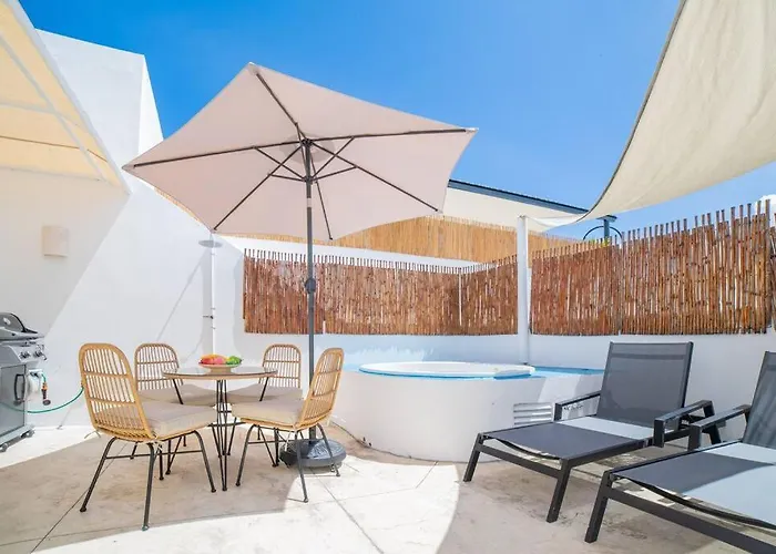 Papaya 15 Exclusive Penthouse With Rooftop And Jacuzzi *