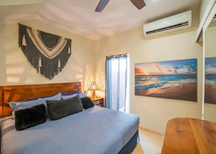 Papaya 15 Exclusive Penthouse With Rooftop And Jacuzzi